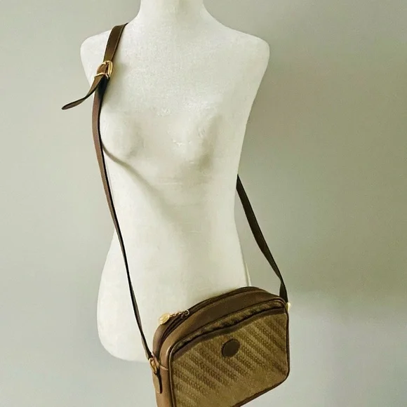 Gucci Tan and Brown Crossbody Bag - Picture 4 of 9